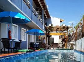 Pousada Manacá, hotel with pools in Piraju