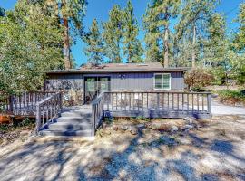 Double View Lodge, cottage in Idyllwild