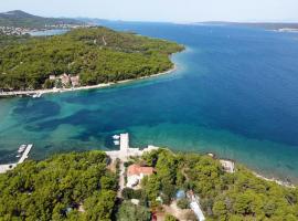 Rooms by the sea Pasman - 4309, B&B in Pašman