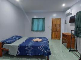 Genna's Tourist Inn Santa Fe, hotel em Ilha de Bantayan