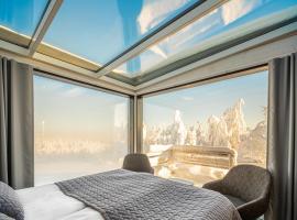 Ukkohalla Sky Cabin Glass Suite, self catering accommodation in Hyrynsalmi