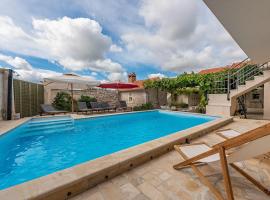 Villa Torine ZadarVillas, Hotel in Gulić