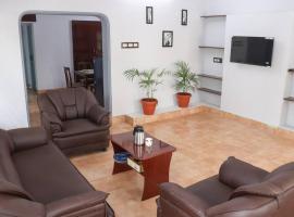 Madura Homestay - Gorgeous Home with 2BHK 5 minutes from NH44, pet-friendly hotel in Madurai