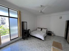 Sea View Room in Hulhumale, guest house in Malé