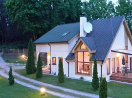 Forest Edge House, villa en Riga