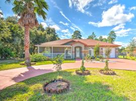 Pet-Friendly Ocala Escape with Private Pool and Yard!, pet-friendly hotel in Marion Oaks