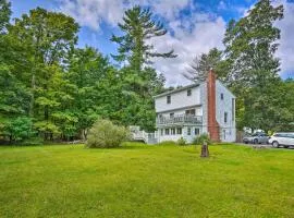 Woodstock Getaway with Hot Tub about 2 Mi to Dtwn!