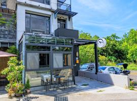 Harbour Enjoy Homestay: Yilan şehrinde bir otel