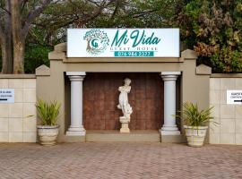 Mi Vida Guesthouse, hotel u gradu Klerksdorp