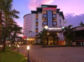 Hotel Westview, hotel cerca de Daman Airport - NMB, Naroli