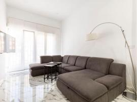 Apartamento en planta baja en badalona, barcelona, casă de vacanță din Badalona