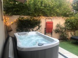 Au Petit C'Alain, hotel with jacuzzis in Toulouse