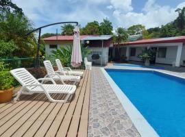 Hôtel Pez Gallo, hotel poblíž Letiště Golfito  - GLF, Golfito