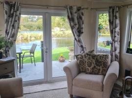 Nicks and Carmels by the Lake, hotel v destinaci Carnforth