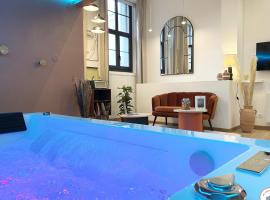 l'Orient-Express - Jacuzzi SPA - Parking - Loft, hotel v destinaci Le Havre