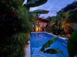 The Inner Light Yoga Lodge、サマラのシャレー