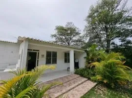 VILLETA, CASA CAMPESTRE CERCA DE PAYANDE