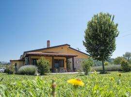 Country House Case Di Stratola, hotel med pool i Montella