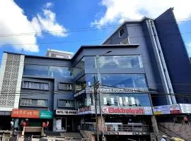 HOTEL THE AVENUE