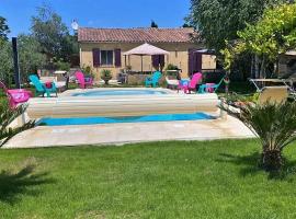 Nice Home In Montlimar With Wifi, Heated Swimming Pool And 3 Bedrooms, holiday home in Montélimar