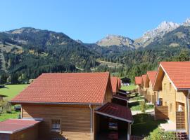 Feriendorf am Hahnenkamm, hotel i nærheden af Hahnenkammbahn Höfen, Reutte