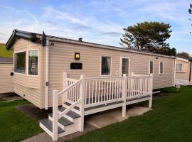 뉴키에 위치한 호텔 Newquay Bay Resort - Spacious - Sleeps 6 - Close to Porth Beach