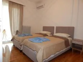 Cozy apartment for 3-6 people-Center Tripoli