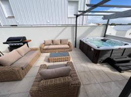 Disney/Paris -Jacuzzi -3 Bedroom, κατάλυμα με κουζίνα σε Bussy-Saint-Georges