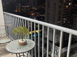 APARTAMENTO DE LUJO EN LA MILLA DE ORO DE IBAGUÉ, COLOMBIA., viešbutis su sūkurinėmis voniomis mieste Ibagė