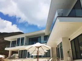 Villa Rockstar Lombok - STARLINK WiFi- 650m2