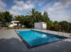 CosmicStays Casa Ivory - A Luxury Villa With Pvt Pool nr Pune, hotel a Pirangut
