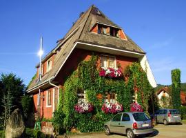 Haus am Tannenhain, Hotel in Titisee-Neustadt