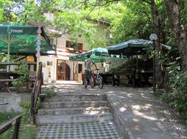 Vulture Centre Eastern Rhodopes, chalet i Madzharovo