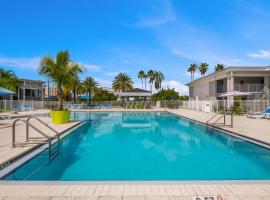 Clarion Inn & Suites Across From Universal Orlando Resort, hotell i Orlando