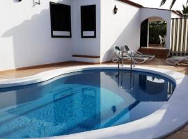 La Quinta Villas: San Miguel de Abona'da bir otel