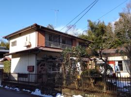 Guesthouse Oomiya base 大宮基地別荘, cheap hotel in Chiba