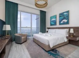 Exquisite Apartment Minutes Away from the Beach