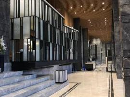 APARTMENT SPRINGWOOD RESIDENCE by HW APARTMENT，Warungmangga的溫泉住宿