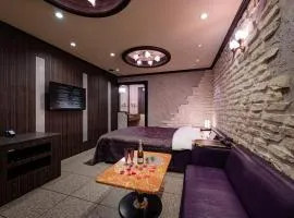 Hotel Metro (Adult Only)