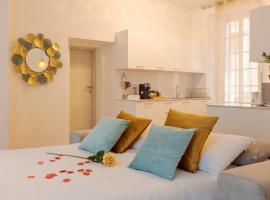 Cuore di Relais e Châteaux 5 STELLE in Bellinzona CITY OF CASTLES -By EasyLife Swiss، فندق في بيلينزونا