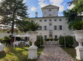 Villa Cigolotti, hotel em Vivaro