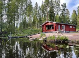 Katiskosken joenrantamökki, cottage in Hämeenlinna