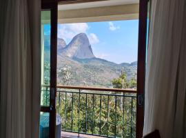 Vista para Pedra Azul e TV de 85'', hotel em Pedra Azul