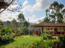 Hostal rural la montaña alquiyapura, hotel en Salento