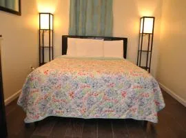 EWR AIRPORT MOTELCASA Guest House Newark NJ