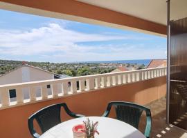 Apartments Jera - barbecue and free berth for boat, hotel v Sevide
