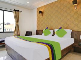 Treebo Trend Varsha Inn, hotel near Aurangabad Airport - IXU, Aurangabad