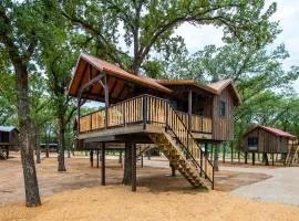 The Sparrow Treehouse 15 MIN to Magnolia Baylor