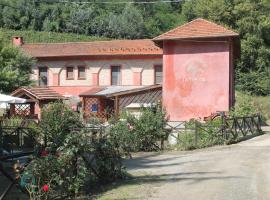 Agriturismo La.Ti.Mi.Da. โรงแรมในCassine