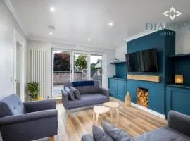 Brand New Luxury 3 Bedroom 2 Bathrooms with Patio with Secure Parking
